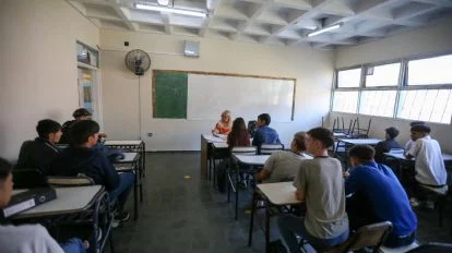 Educación Esencial: Diputados aprobó la ley que obliga a las escuelas a abrir los días de paro