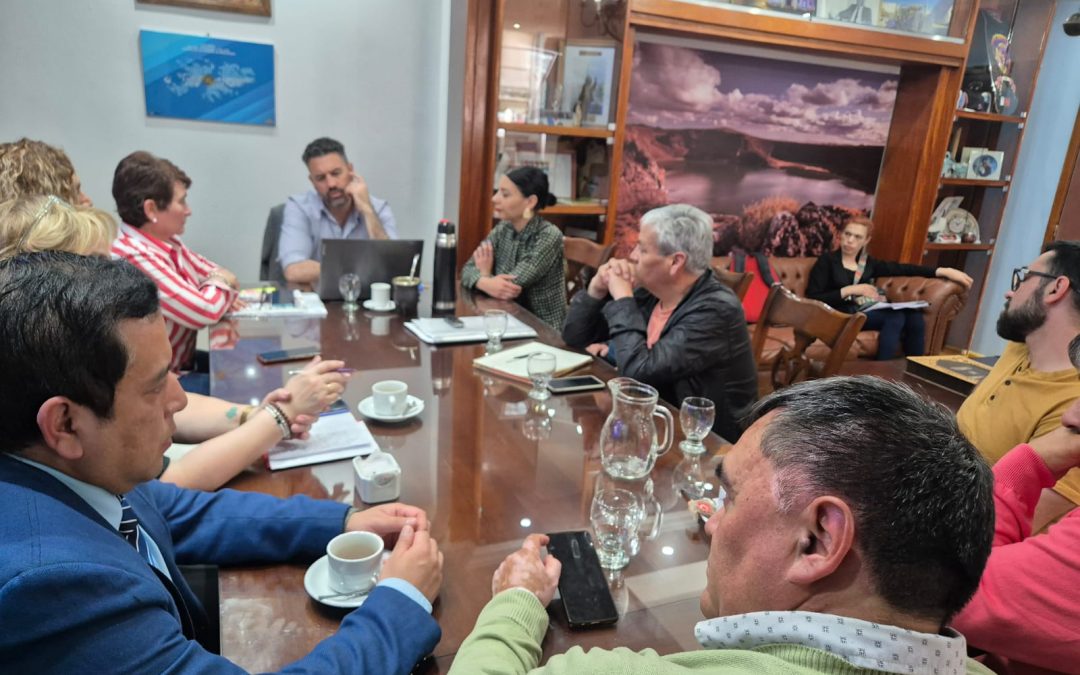 136,8% ACUMULADO: SE ACORDÓ AUMENTO SALARIAL DEL 10% Y CLÁUSULA GATILLO EN ENERO