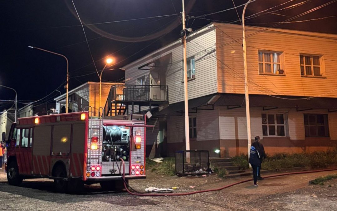 Río Turbio: el Gobierno Provincial asistió a las familias afectadas por el incendio en la zona de pabellones