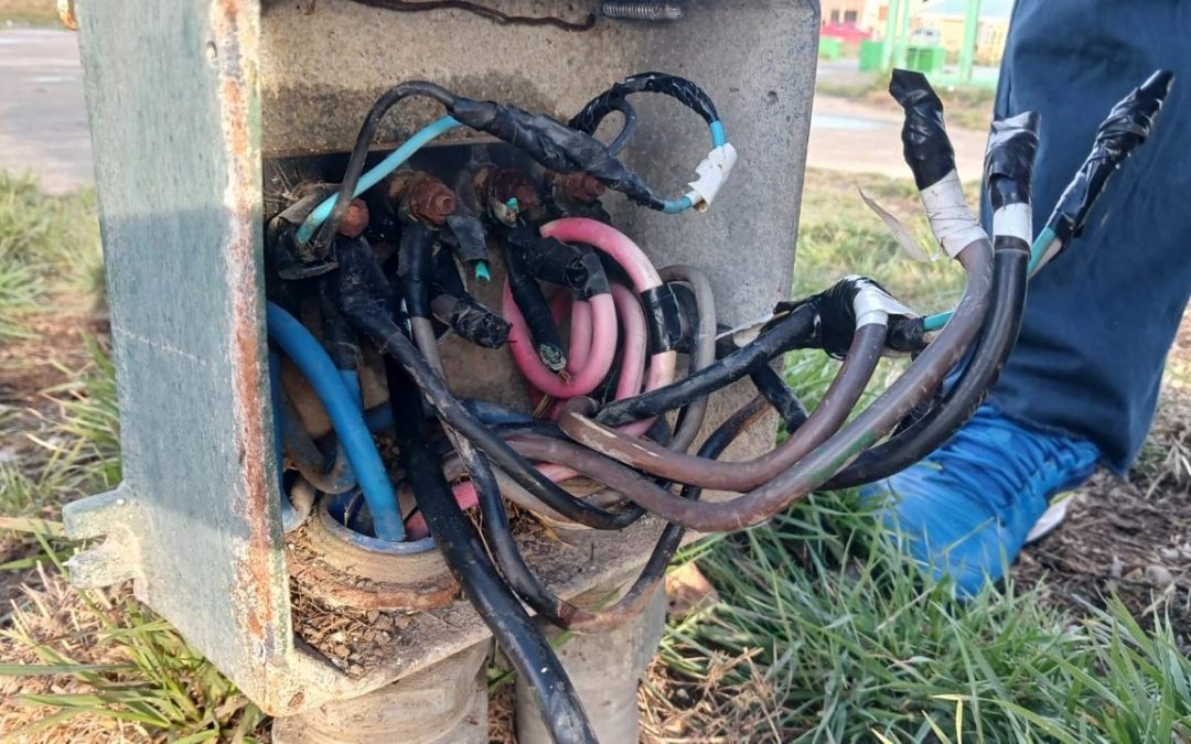 Municipio denunció vandalismo en la Plaza Arco Iris, y aseguró que en el lugar no existe ningún peligro