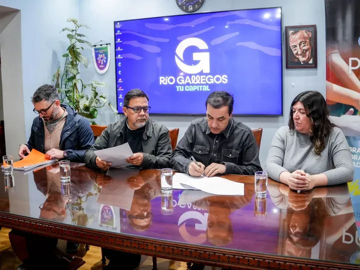 Por el reguardo de los Niños. Municipio y Gobierno Provincial firmaron convenio en Río Gallegos