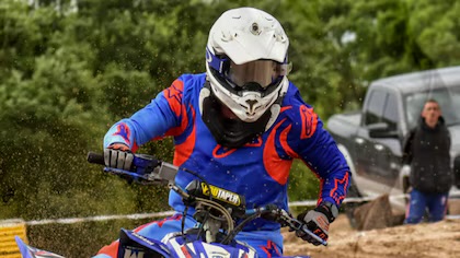 Luto en el motociclismo: murió un piloto tras sufrir un accidente en plena carrera