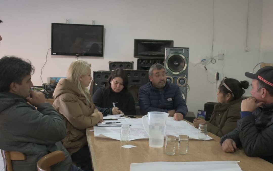 Reunión con vecinos del Barrio San Benito para avanzar en mejoras viales
