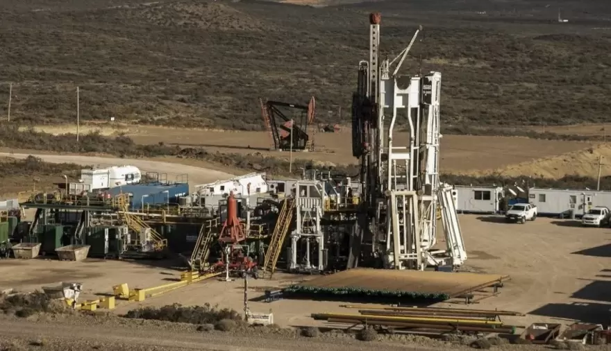 A QUIÉNES SE LES ADJUDICARÁN ÁREAS PETROLERAS EN SANTA CRUZ TRAS RETIRO DE YPF. EL GOBIERNO LO ANUNCIARÁ
