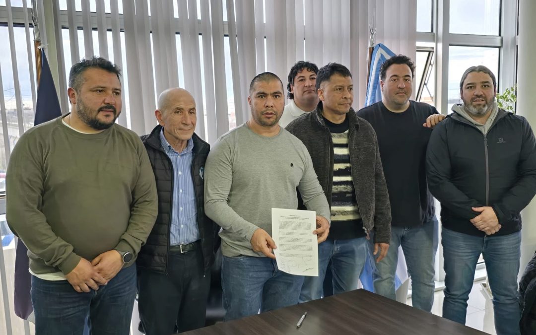 REPRESENTANTES SINDICALES Y DIRIGENTES POLÍTICOS SE REUNEN PARA IMPULSAR LA REACTIVACIÓN DE LA ACTIVIDAD INDUSTRIAL Y LA GENERACIÓN DE EMPLEO