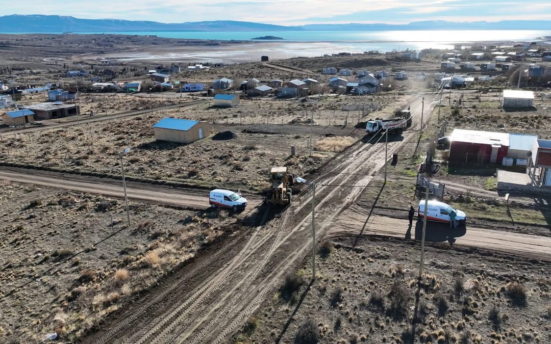 EL MUNICIPIO DE EL CALAFATE ABOCADO AL PLAN DE MANTENIMIENTO Y MEJORA DIARIA DE CALLES