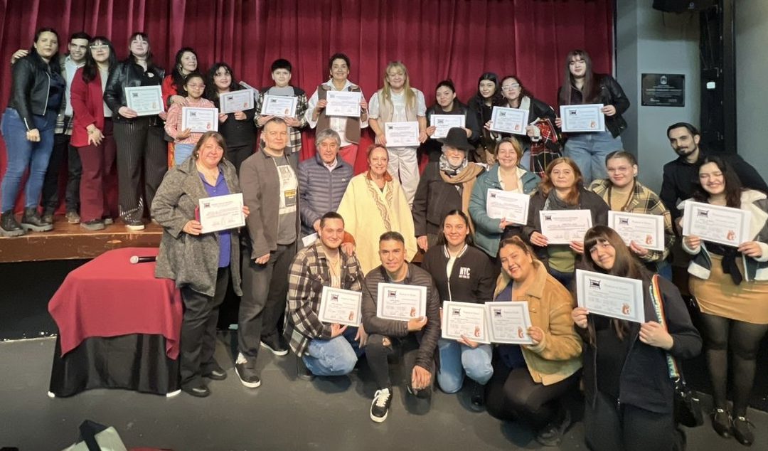 Los directores del Ballet Brandsen evaluaron a los próximos profesores de danzas folclóricas en la Mutual de la CSS