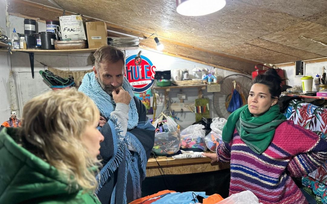 FUERZA SANTACRUCEÑA: Molina y Lanesan se reunieron con vecinos por la problemática habitacional de El Chaltén