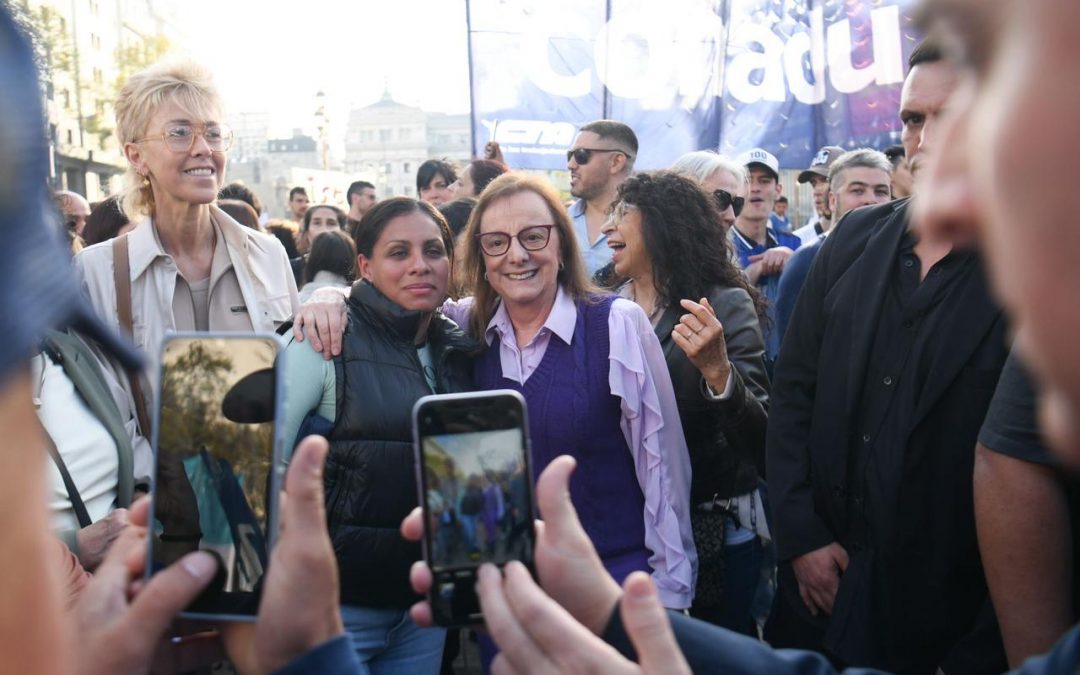 Alicia presente en la Marcha Federal contra el veto que desfinancia  al Garrahan y las Universidades:  “Lo que importa es que no tengamos un déficit humano”