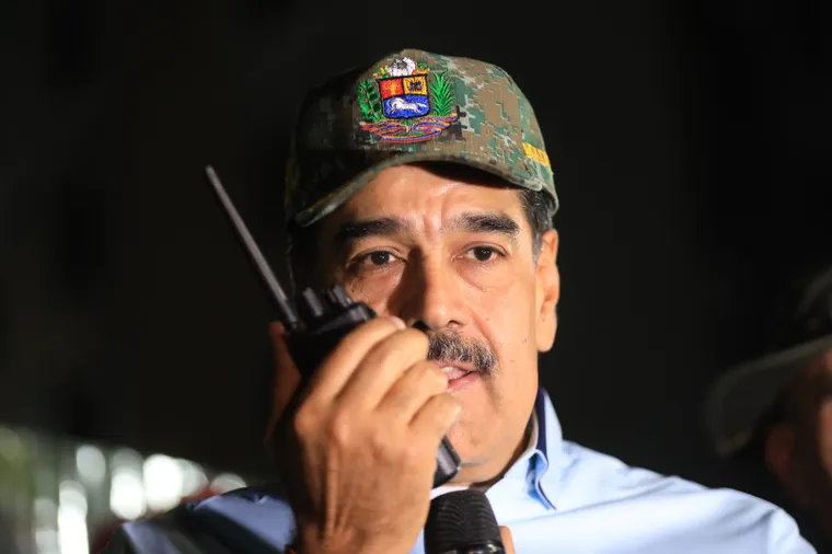 EL RÉGIMEN EN CAÍDA. MADURO OFRECIÓ CONTROL DEL PETRÓLEO A TRUMP PERO PARA EEUU EL DICTADOR ES “FUGITIVO DE LA JUSTICIA”