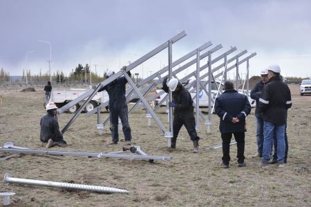 Avanza la construcción del primer parque solar de Santa Cruz en Río Gallegos