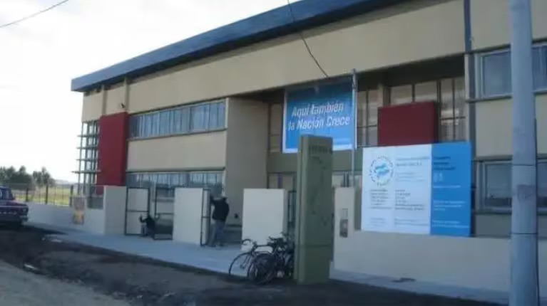 Golpiza salvaje de alumna en Mar del Plata: atacó a trompadas y patadas a compañeras, a la directora y también a docentes