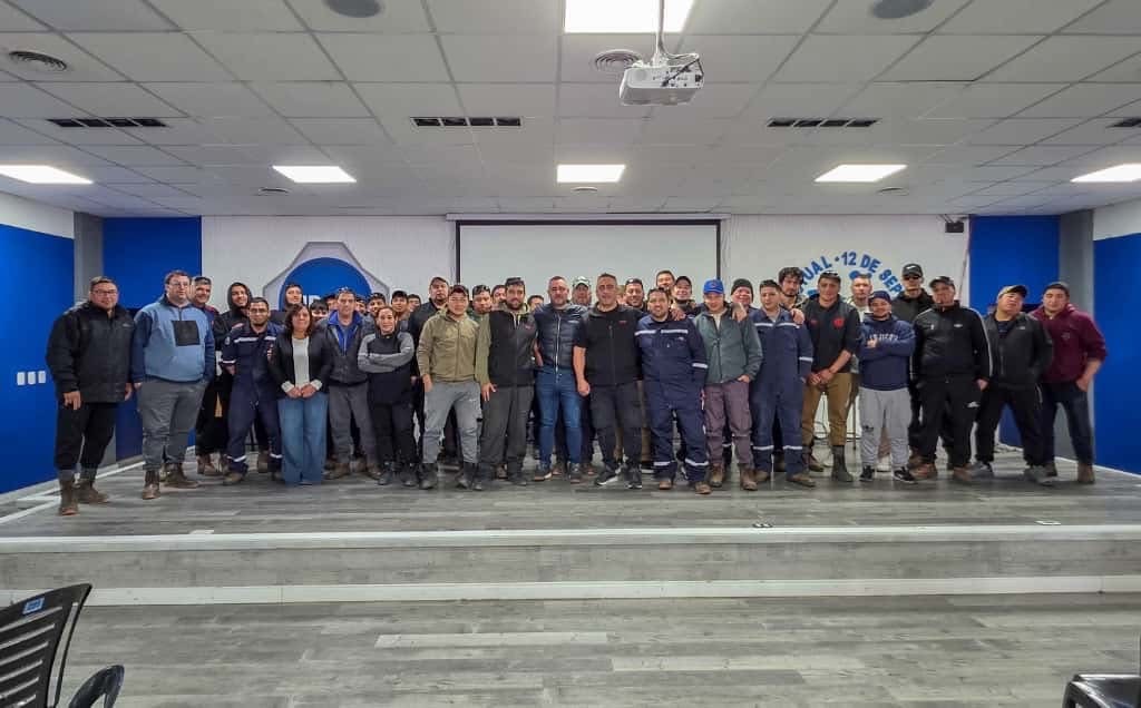 SIPGER reafirma su compromiso con los trabajadores petroleros en asamblea gremial en Las Heras