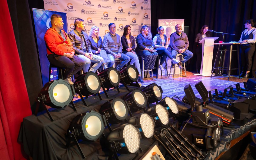 El Municipio invirtió más de 53 millones de pesos en nuevo equipamiento para el Teatro Municipal