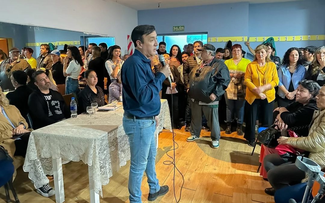 PABLO GRASSO FUE CON TODO SU GABINETE AL GAUCHO RIVERO Y SE REUNIÓ CON LOS VECINOS