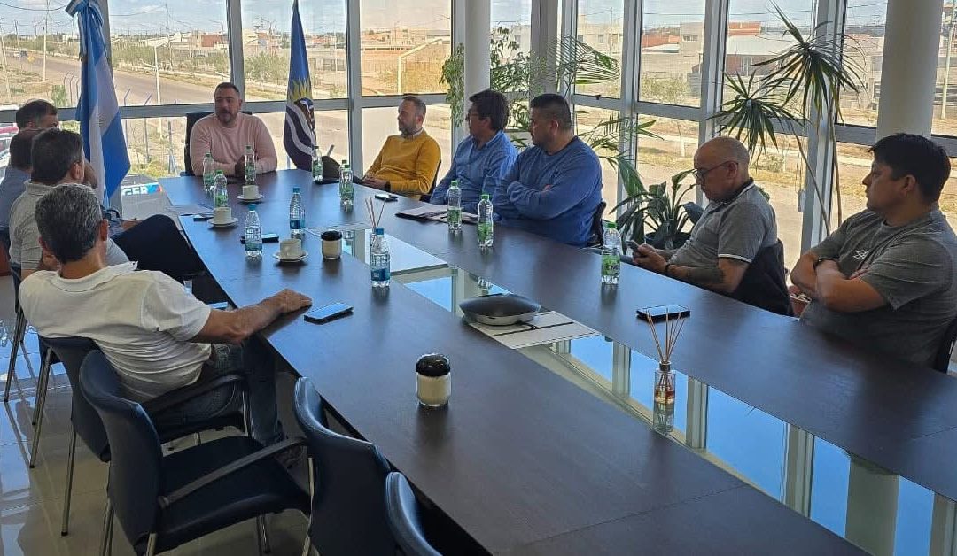 Santa Cruz redefine su mapa petrolero: Clear Petroleum y Quintana desembarcan y avanzan con SIPGER para reactivar áreas clave