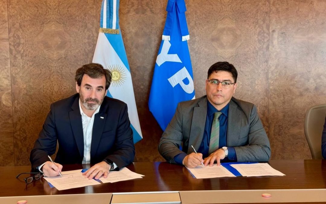 ACUERDO YPF FOMICRUZ: “DESPUÉS DE 80 AÑOS DE PRODUCCIÓN, YPF Y LA UBA EMPIEZAN A RELEVAR EL PASIVO AMBIENTAL EN NUESTRA CUENCA”