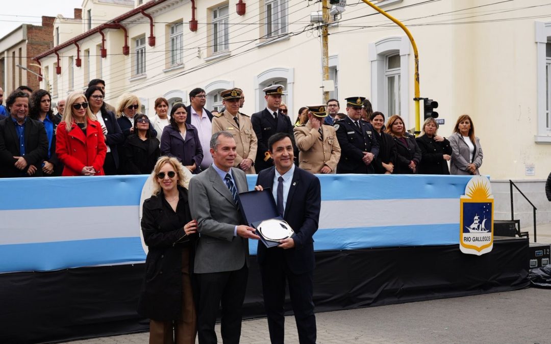 A 140 años de su fundación, Río Gallegos rindió homenaje a su historia, sus vecinos y al periodismo local
