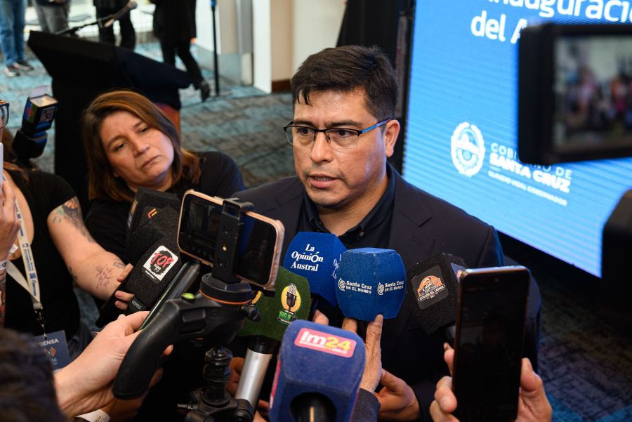 Vidal aseguró asistencia financiera al intendente de Caleta Olivia para salarios y aguinaldos