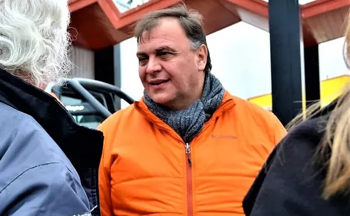 JAVIER BELLONI: “SUELDOS DEPOSITADOS” PARA LOS MUNICIPALES DE EL CALAFATE