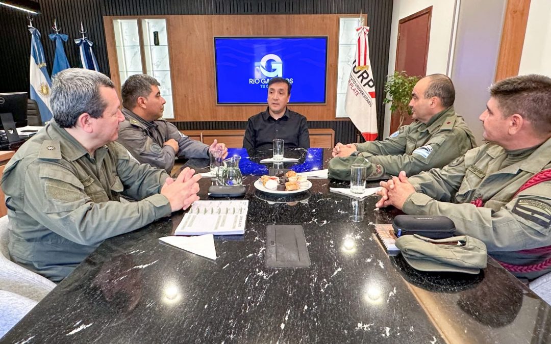 Pablo Grasso recibió a autoridades de las fuerzas de seguridad