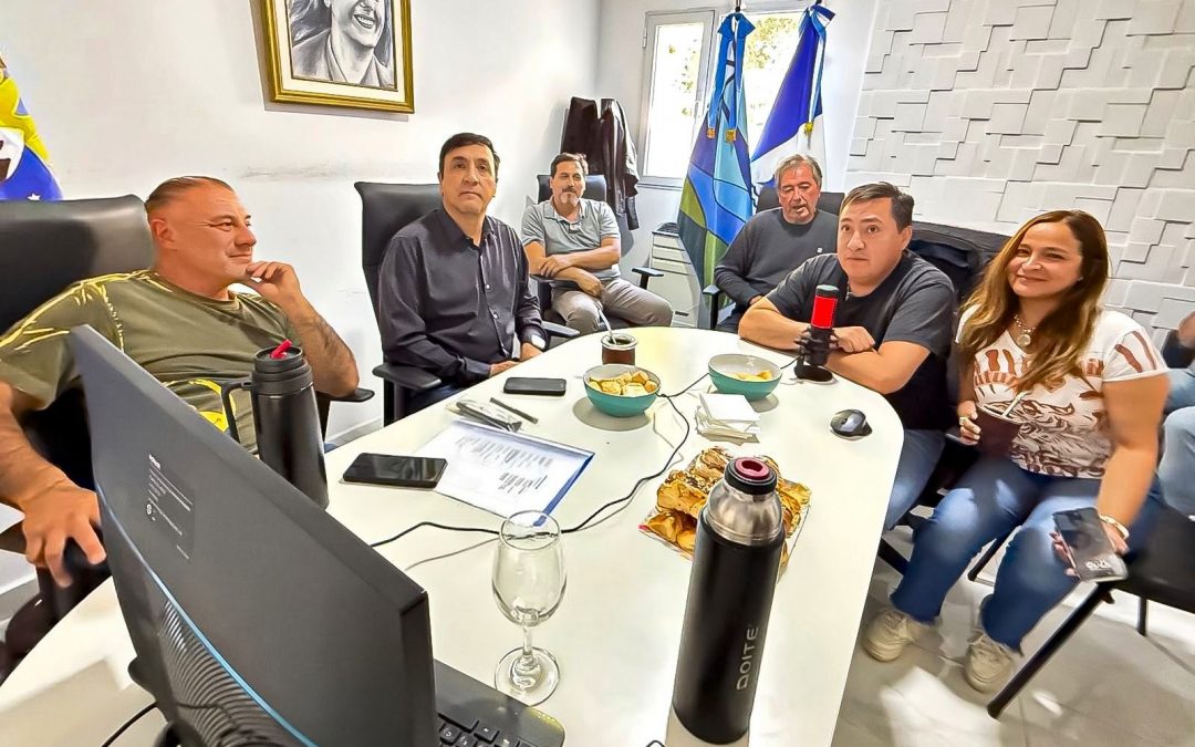 SE CONFORMÓ LA MESA DE INTENDENTES Y EX INTENDENTES DE SANTA CRUZ RUMBO AL 2027