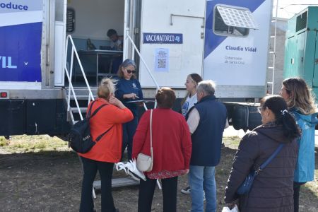 Salud brindó jornada integral de salud y vacunación en Río Gallegos