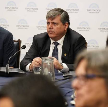 Fuerte apoyo de convencionales y presidentes de Comité Locales para la inmediata afiliación de Fabián Leguizamón a la Unión Cívica Radical.