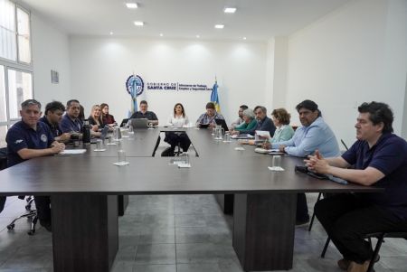 Santa Cruz extiende el resguardo docente hasta abril y reafirma la defensa de los puestos de trabajo