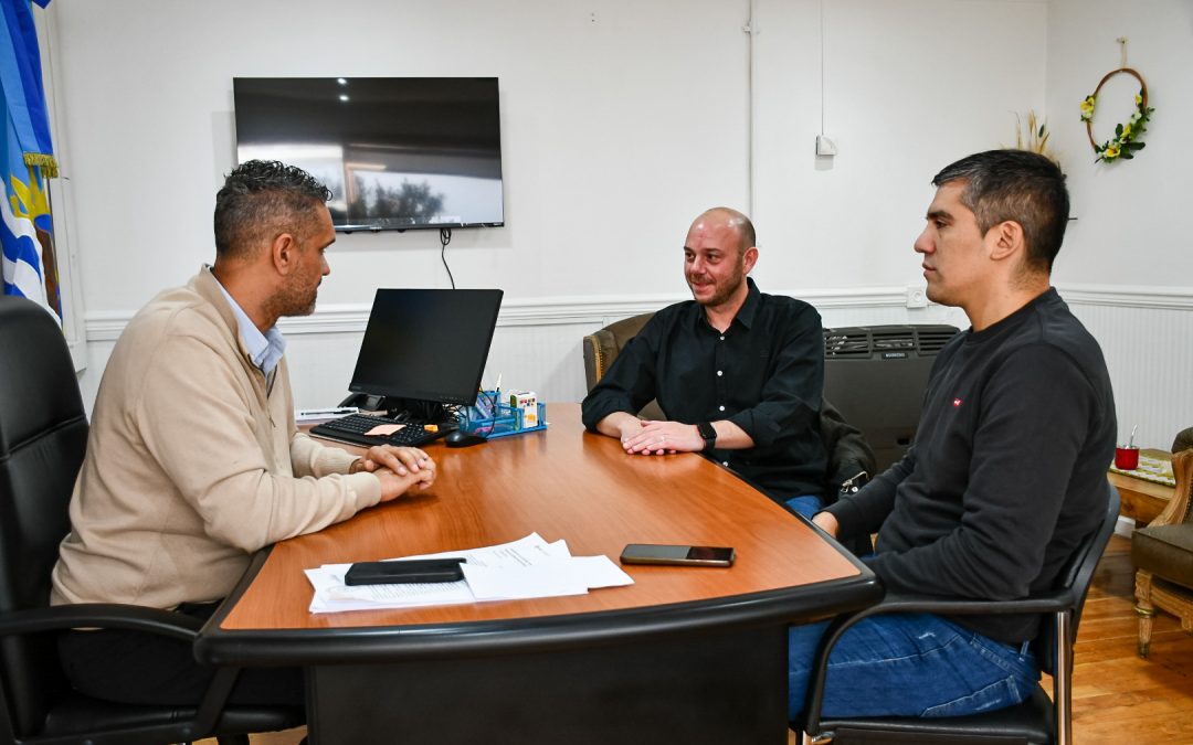 Georgion junto a los municipios y comisiones de fomento, prioriza las respuestas a vecinos