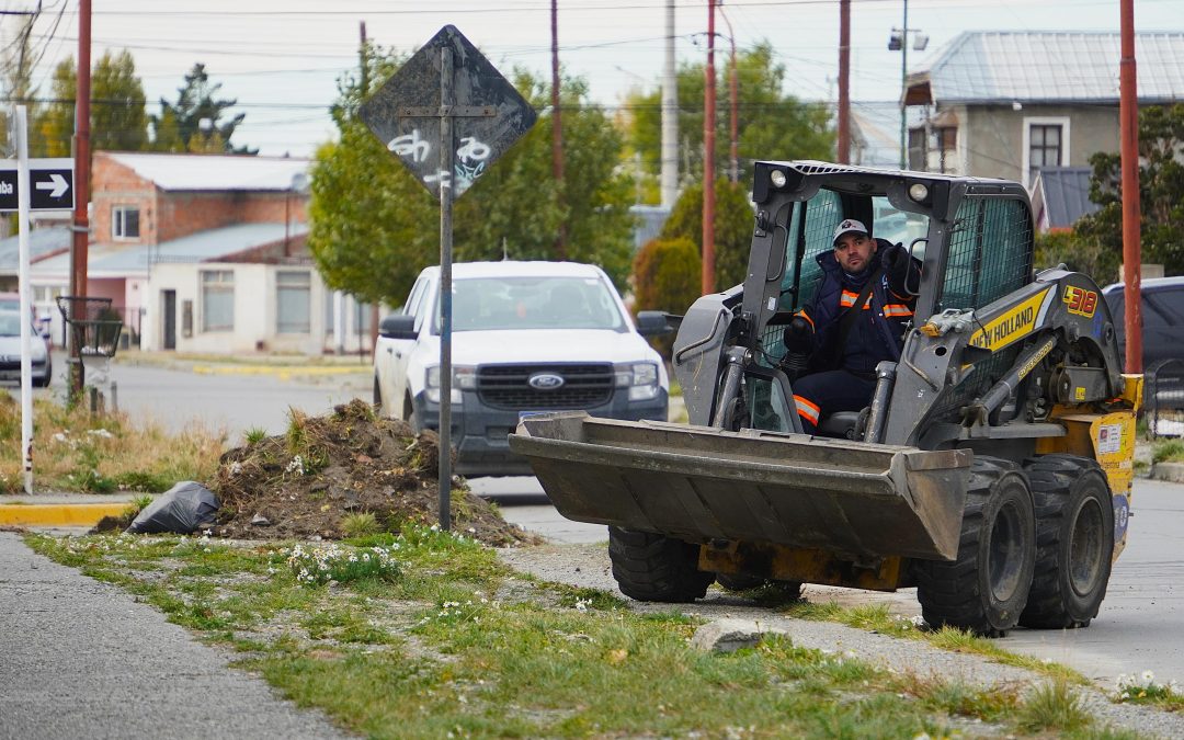 La Municipalidad de Río Gallegos llevó a cabo un nuevo operativo de saneamiento integral en el barrio Belgrano