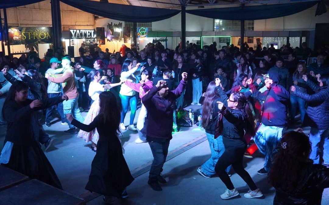 Exitosa Peña Folclórica Municipal en la Sociedad Rural de Río Gallegos