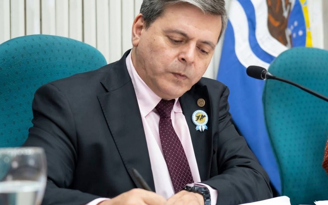 Leguizamón presidió la sesión: Diputados aprobó proyecto que eleva las regalías mineras del 3% al 5% y distribuye el 2% entre todos los municipios