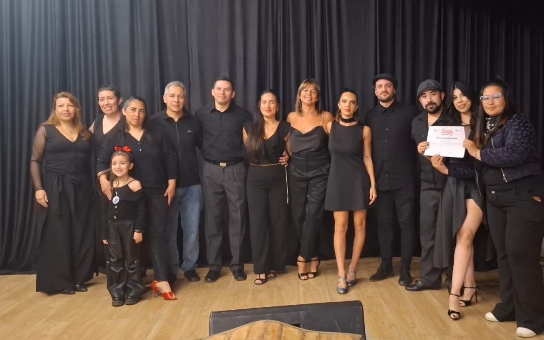 Noche de Milonga en la Capital con excelente participación de bailarines y público