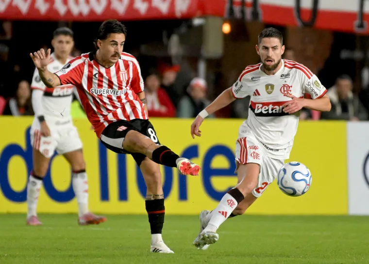 Libertadores: Estudiantes de La Plata igualó con Flamengo y es segundo en su grupo