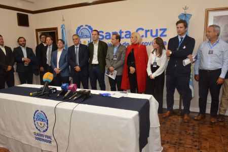 Operadoras hidrocarburíferas brindaron fuerte respaldo al programa productivo del gobernador Claudio Vidal