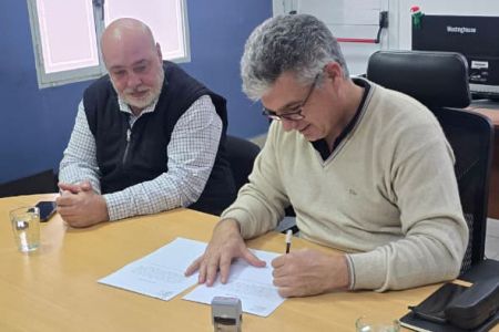 El Gobierno de Santa Cruz firmó el inicio de obra para construir 10 pozos de agua en Perito Moreno y Las Heras