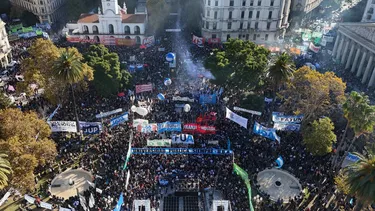 En multitudinaria Marcha Federal, las Universidades le pidieron le pidieron a la Corte «que no permita que el Gobierno siga incumpliendo la ley de Financiamiento»