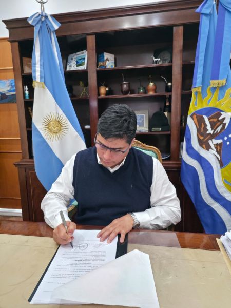 Vidal definió la implementación de la Ley de Copa de Leche y Refuerzo Alimentario Escolar en Santa Cruz