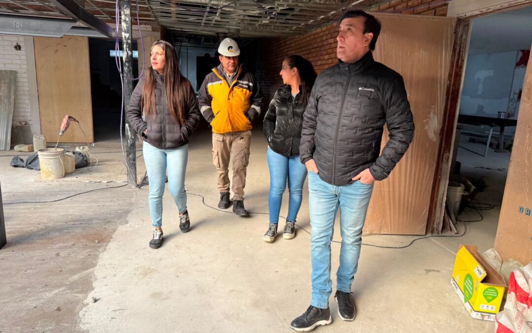 Pablo Grasso supervisó avances de la obra de reconstrucción del albergue del Gimnasio Rocha