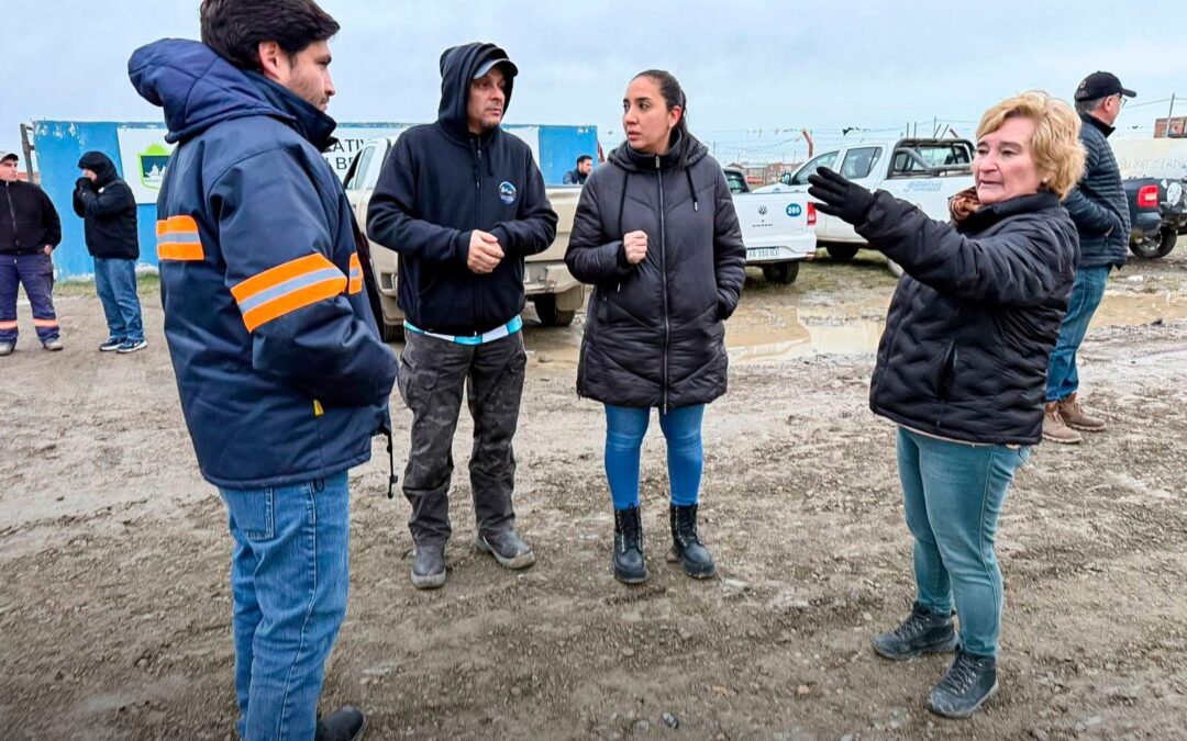 Municipio desplegó operativo entre Obras Públicas y Desarrollo Comunitario en los barrios