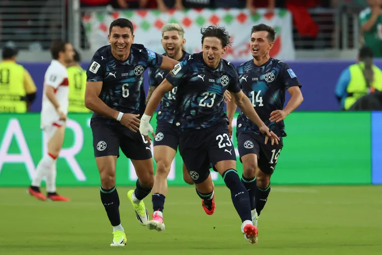 Paraguay no está muerto: le ganó 1-0 a Turquía jugando 60′ con diez y lo eliminó del Mundial