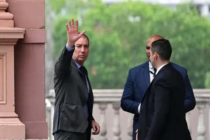 El nuevo jefe de Gabinete Diego Santilli quiere dar buenas señales tras la caótica salida de Adorni