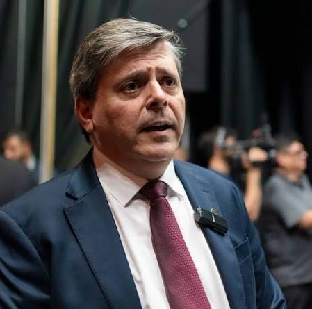 El vicegobernador Fabián Leguizamón anunció el lanzamiento del convenio de la Cámara de Diputados de Santa Cruz con el CUI para estudiar idiomas de forma gratuita