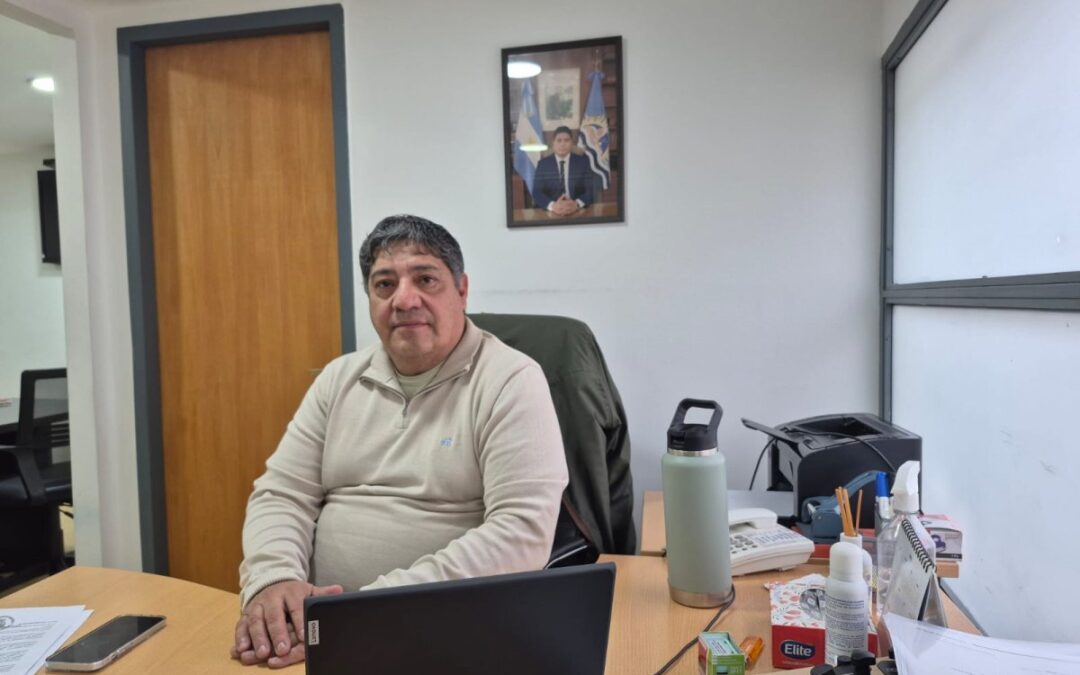 MINISTERIO DE TRABAJO  Javier Aravena: «La prioridad es recuperar esa fuente de trabajo», dijo al finalizar la reunión con los trabajadores de Carrefour Market