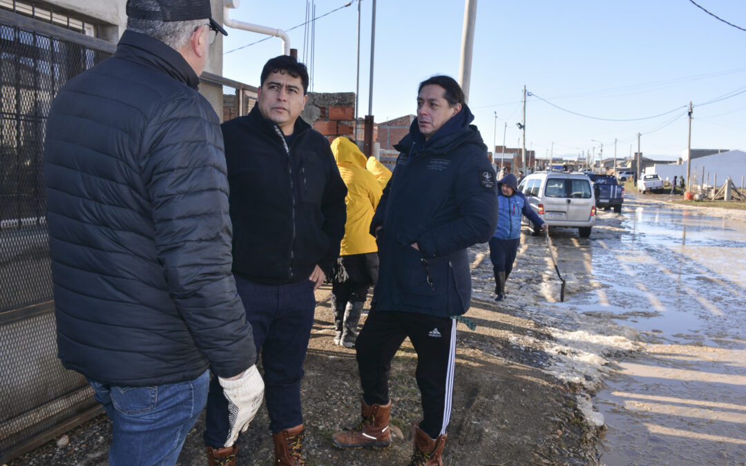 CLAUDIO VIDAL SUPERVISÓ OPERATIVO DE CONTINGENCIA EN RÍO GALLEGOS: “Cuando otros no llegan, este Gobierno está en el territorio dando respuestas”