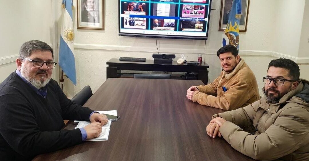 ACUERDO PARITARIO: El Gobierno Provincial se reunió con ADOSAC y ratificó la restitución de los descuentos por días de paro