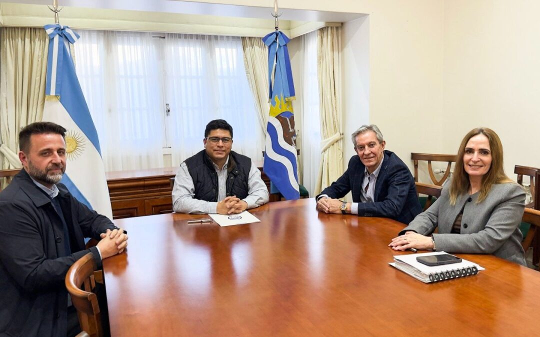 Empresas pesqueras vuelven a invertir en Santa Cruz: Vidal apuesta a más producción y empleo
