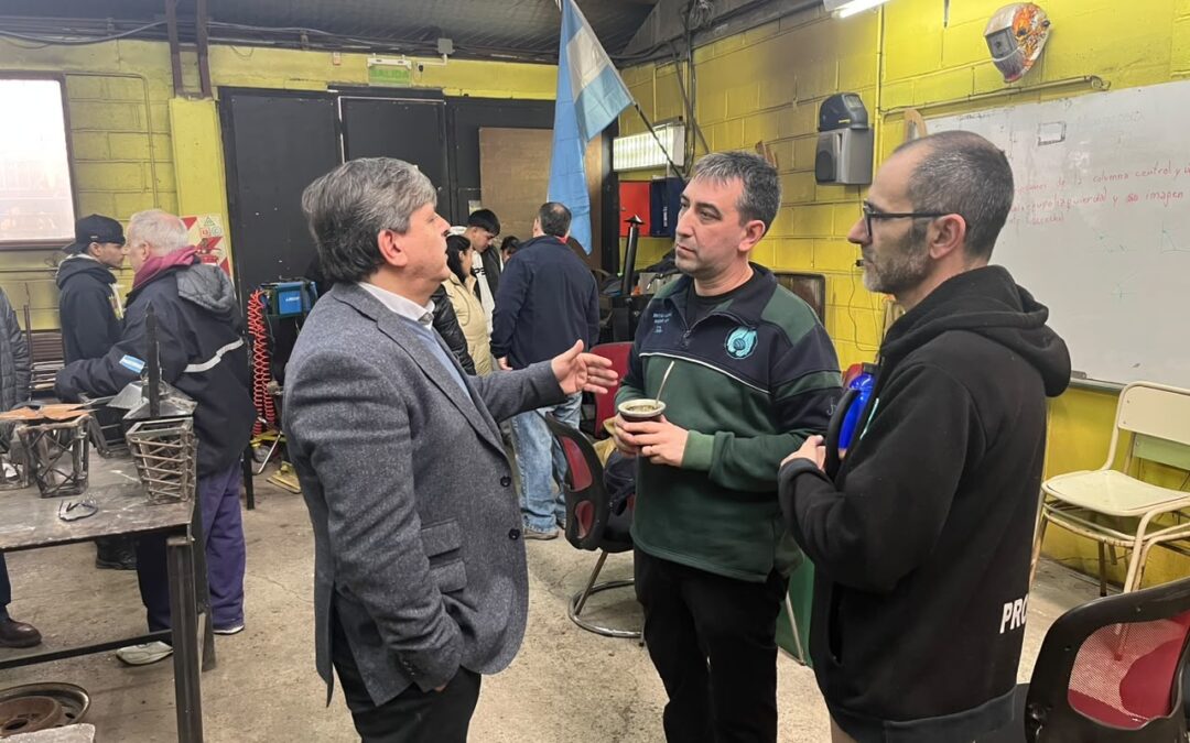El vicegobernador Fabián Leguizamón visitó la Escuela Laboral Domingo Savio