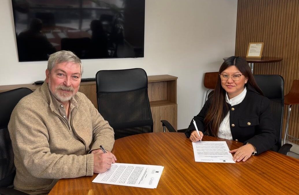 UTN Santa Cruz y CAMICRUZ firman convenio estratégico